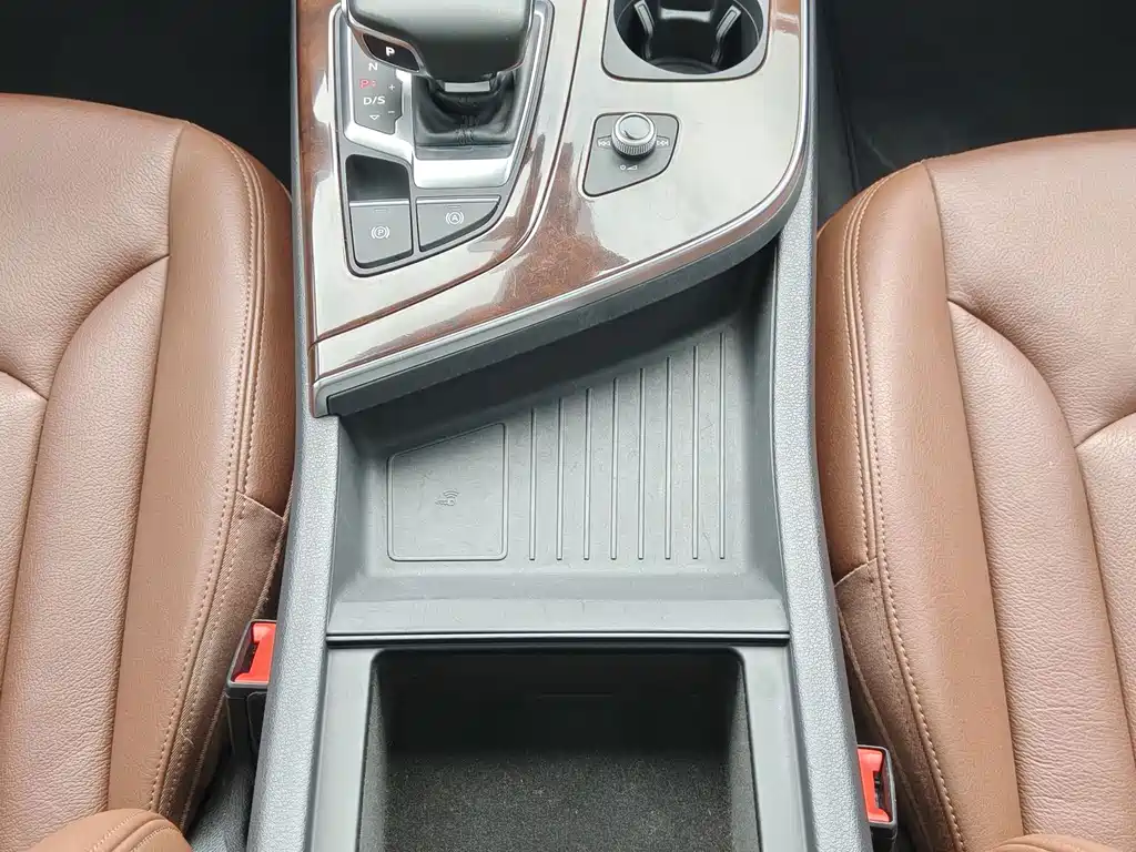 Audi Q7 — миниатюра 9