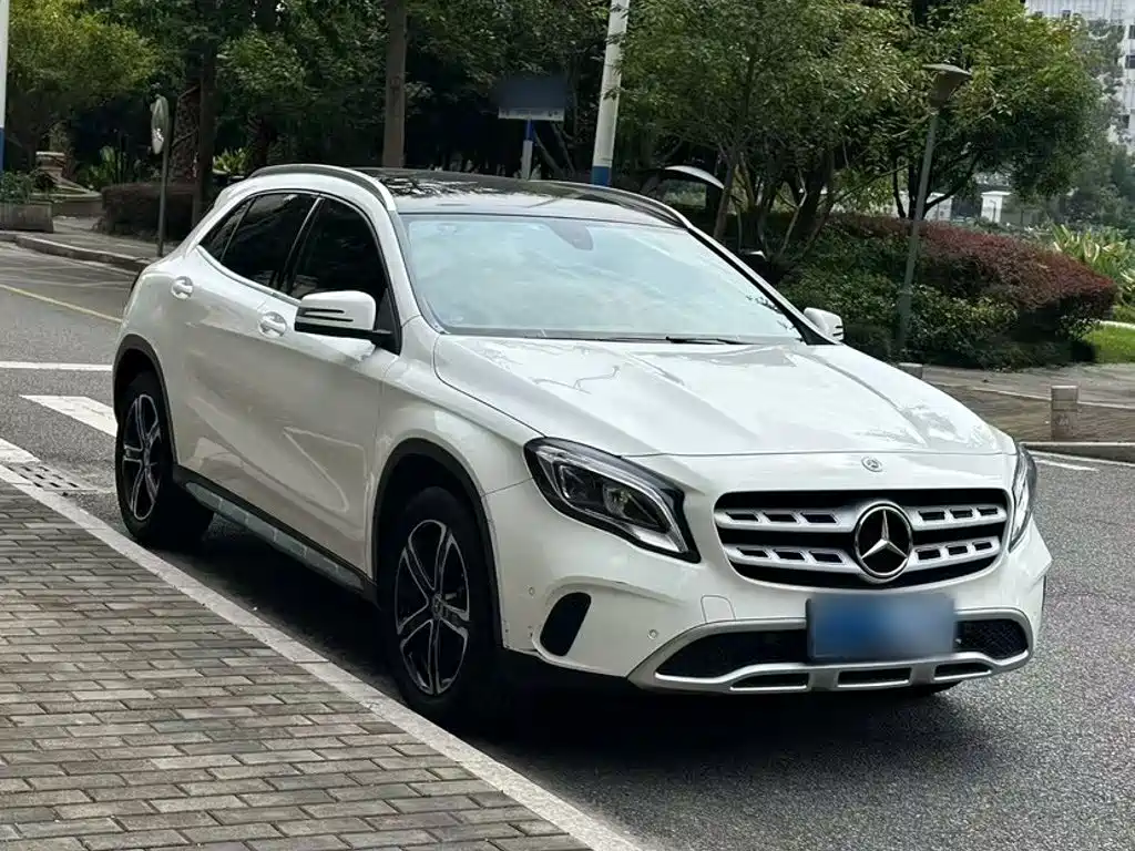 Mercedes-Benz GLA — миниатюра 10