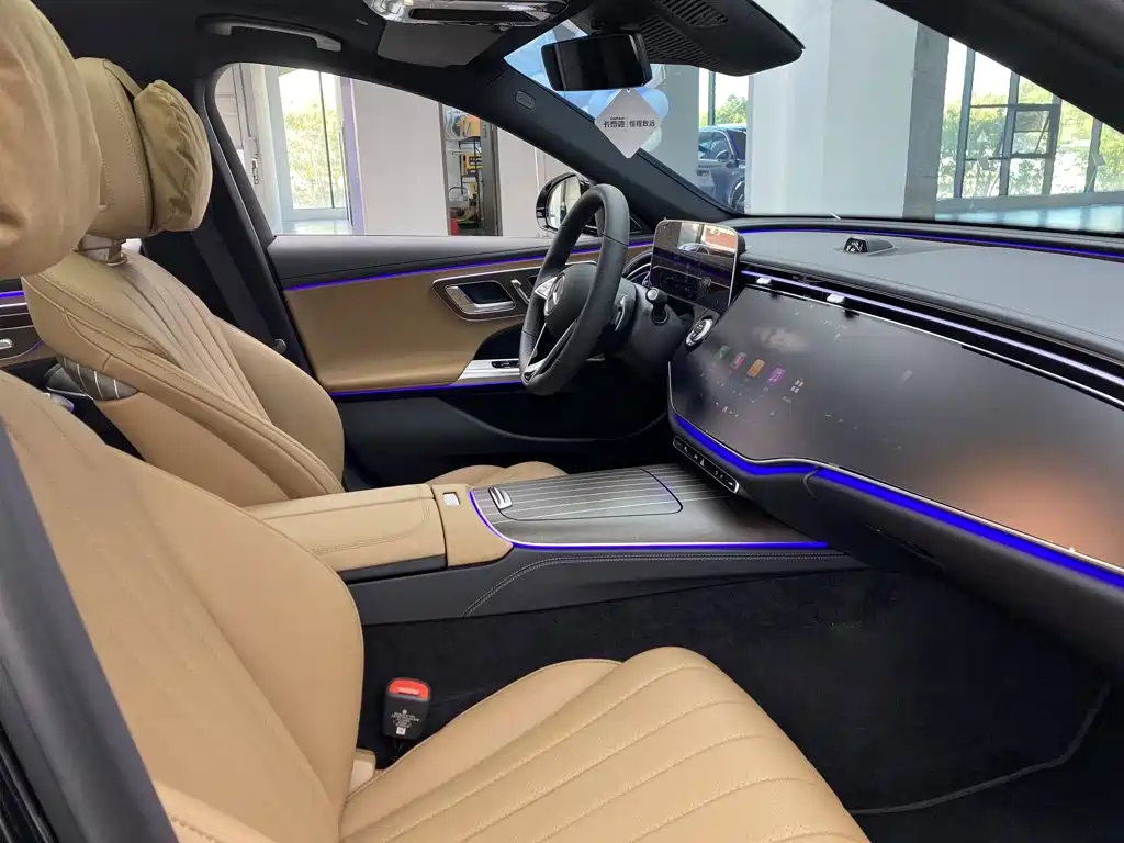 Mercedes-Benz E-Class — миниатюра 20