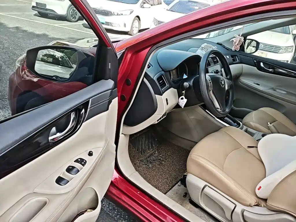 Nissan Tiida — миниатюра 16