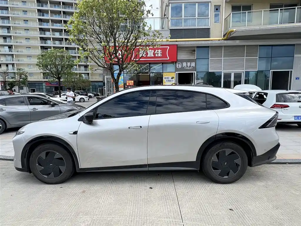 XPeng G7 — миниатюра 3
