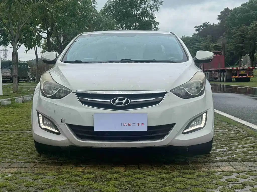 Hyundai Elantra 2015 1.6L AT Lead