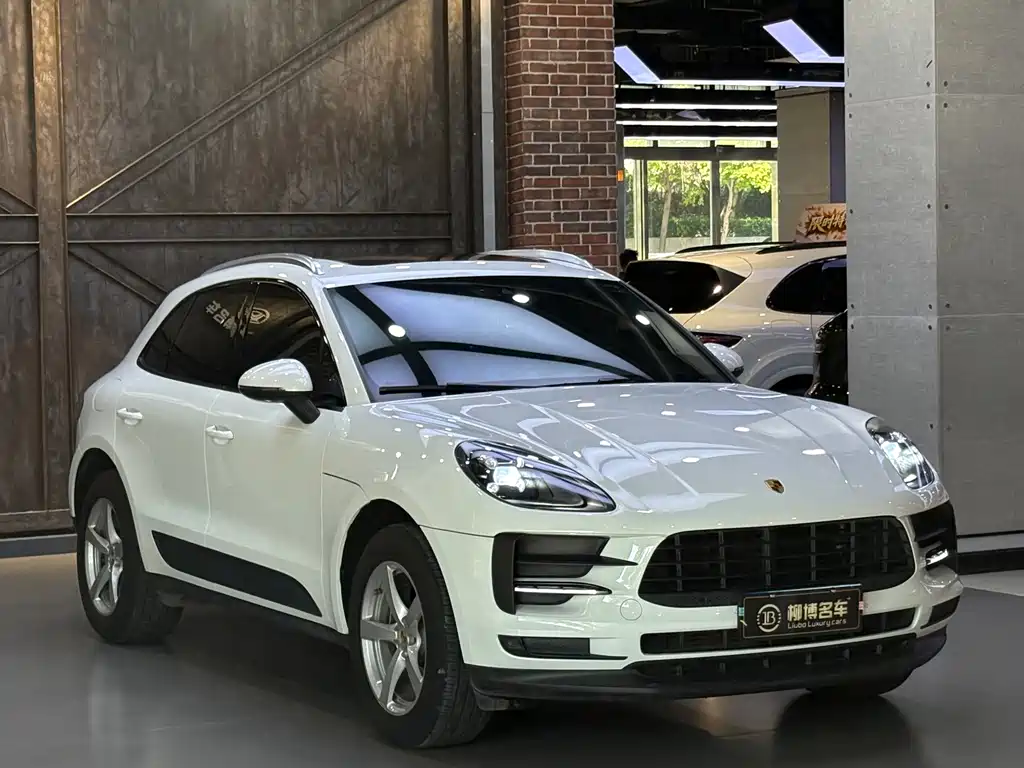 Porsche Macan — миниатюра 3