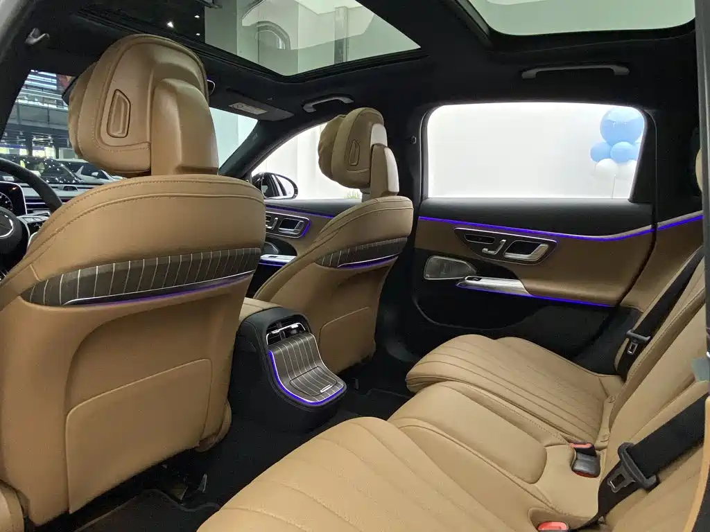 Mercedes-Benz E-Class — миниатюра 28