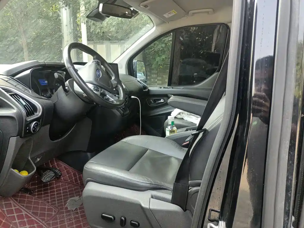 Ford Tourneo — миниатюра 16