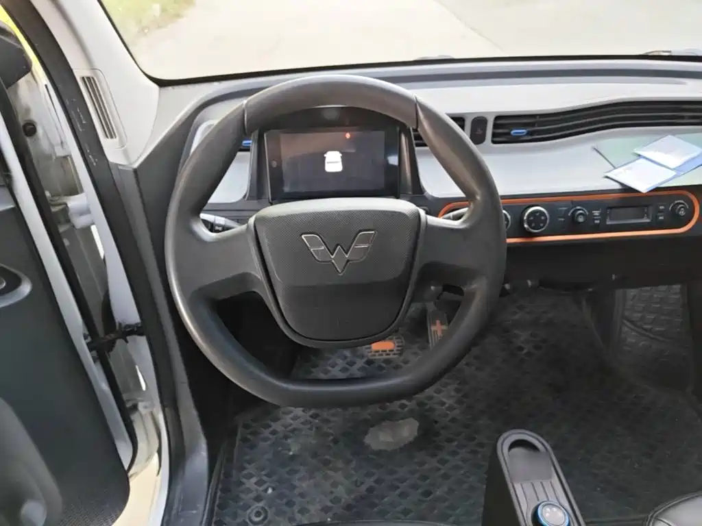 Wuling MINIEV — миниатюра 11