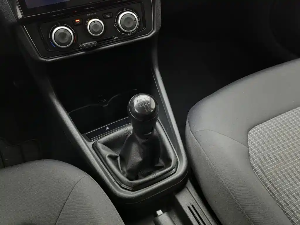 Volkswagen Santana — миниатюра 13