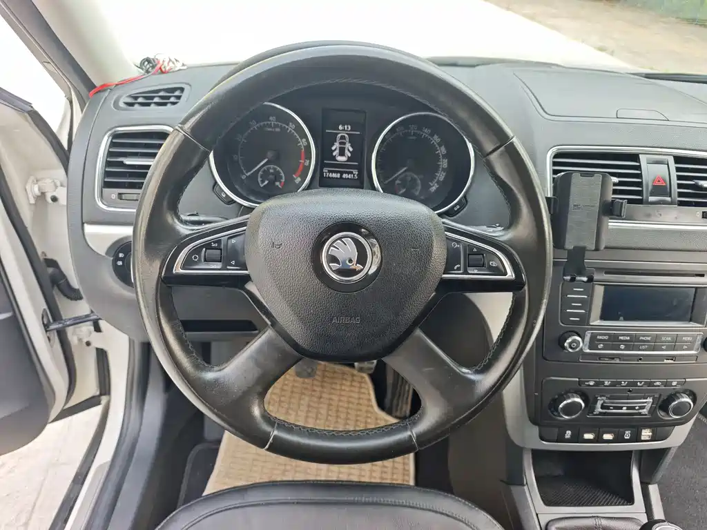 Skoda Yeti — миниатюра 12