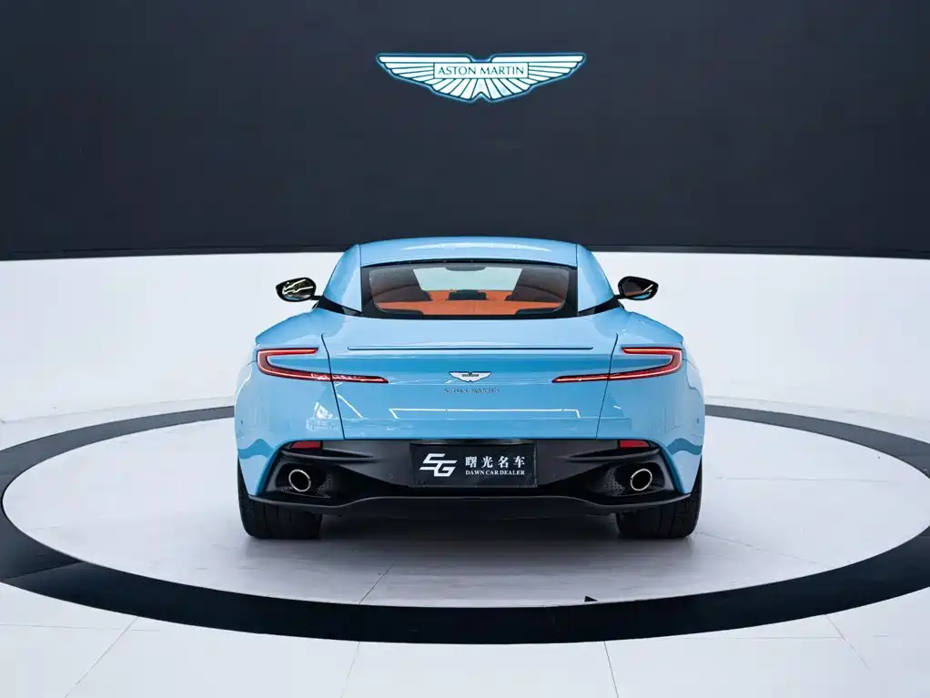 Aston Martin DB11 — миниатюра 5