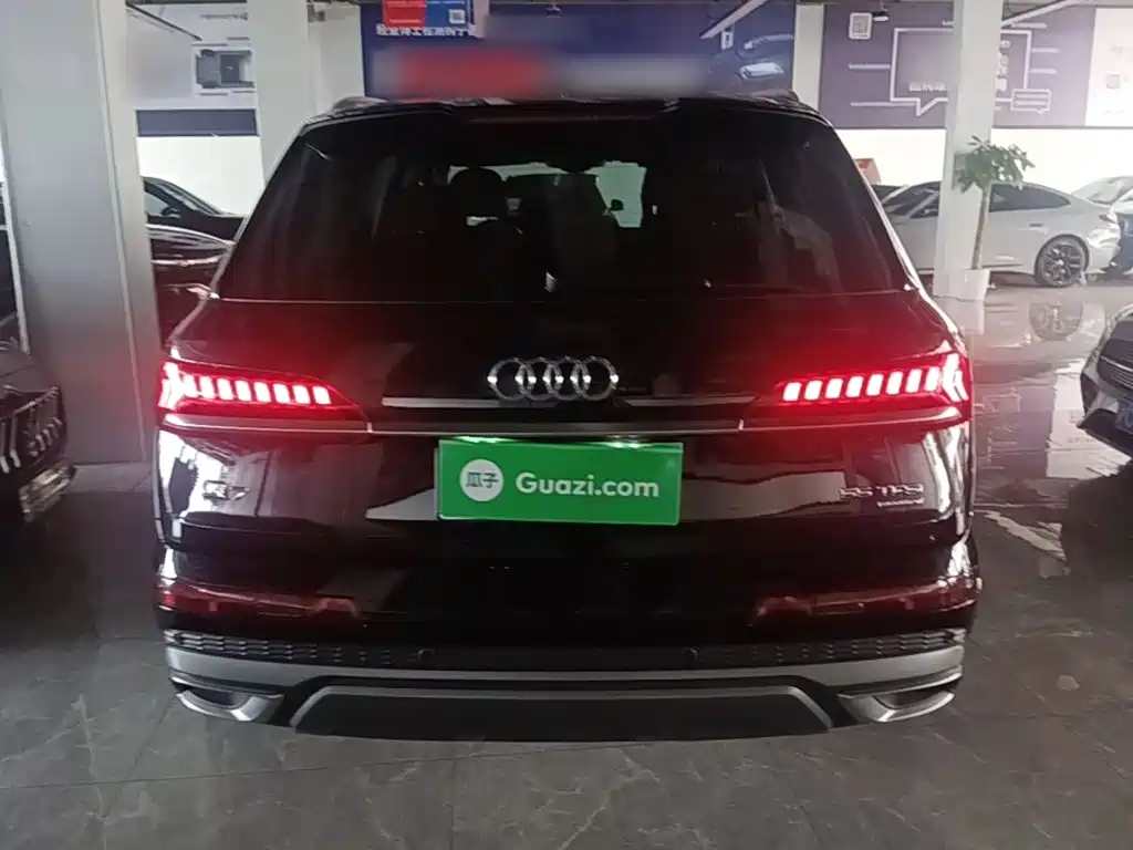 Audi Q7 — миниатюра 6