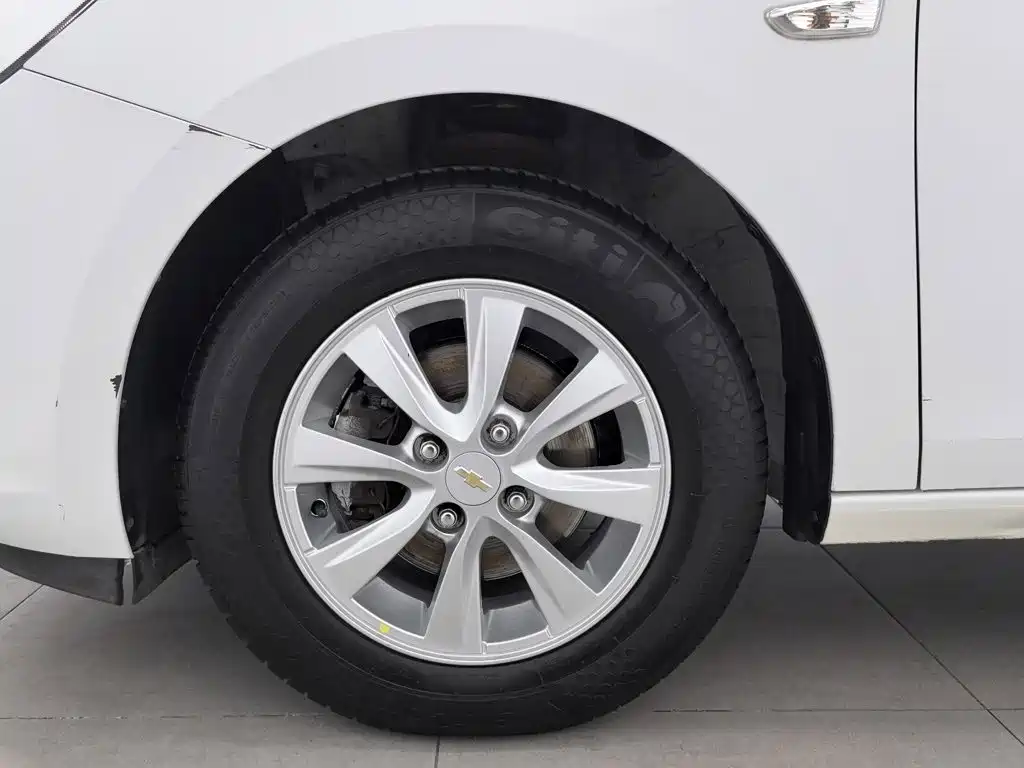 Chevrolet Sail — миниатюра 17