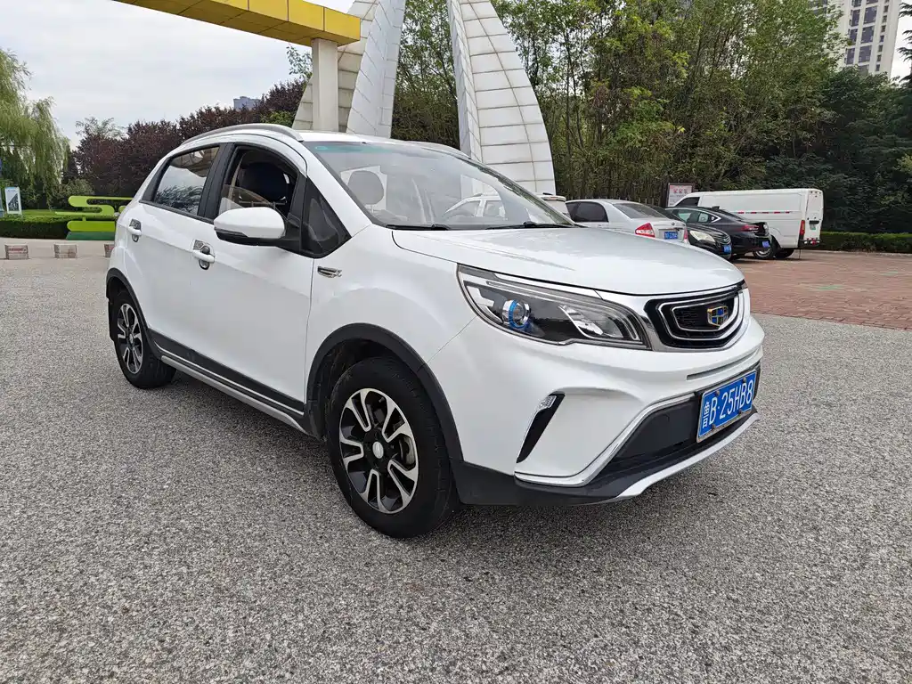 Geely Vision X3 — миниатюра 3