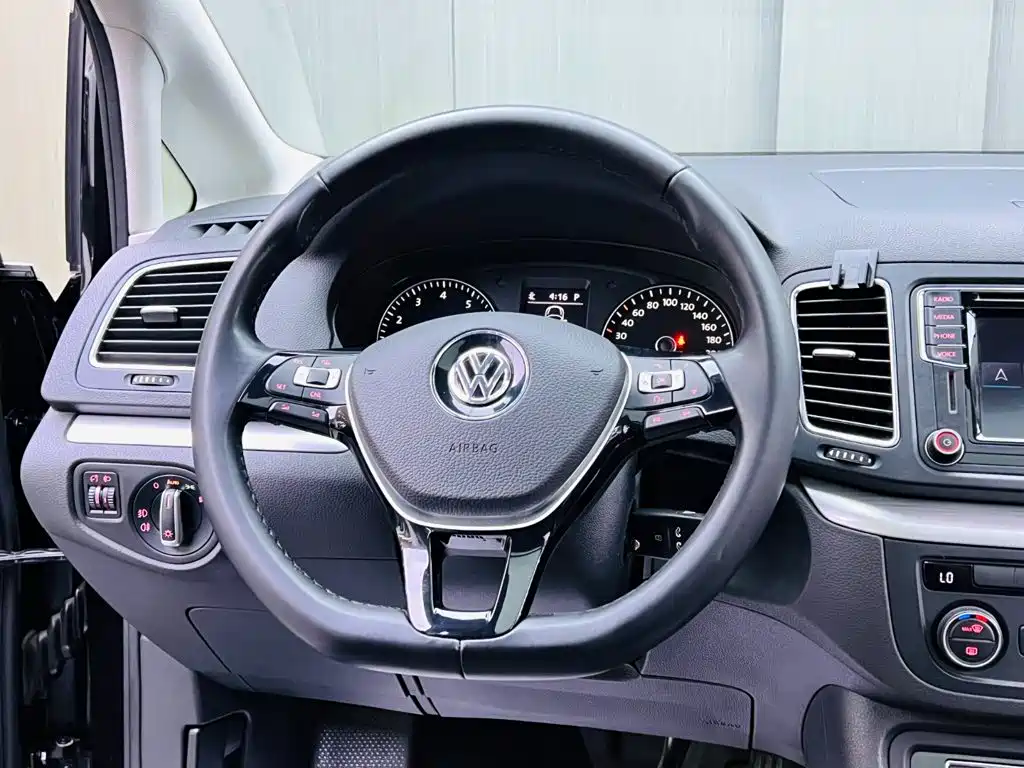 Volkswagen Sharan — миниатюра 10