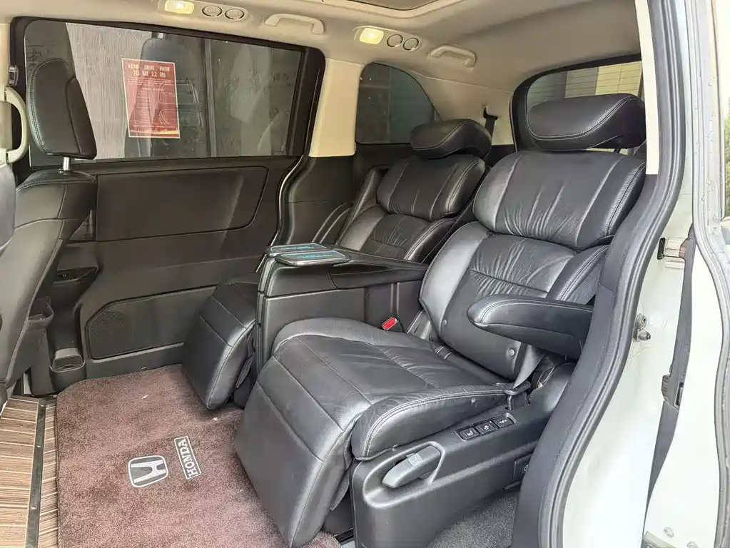 Honda Elysion 2016 2.4L