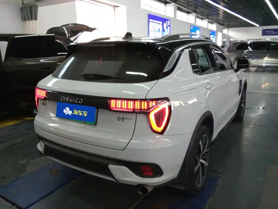Lynk & Co 01 EM-P — миниатюра 3