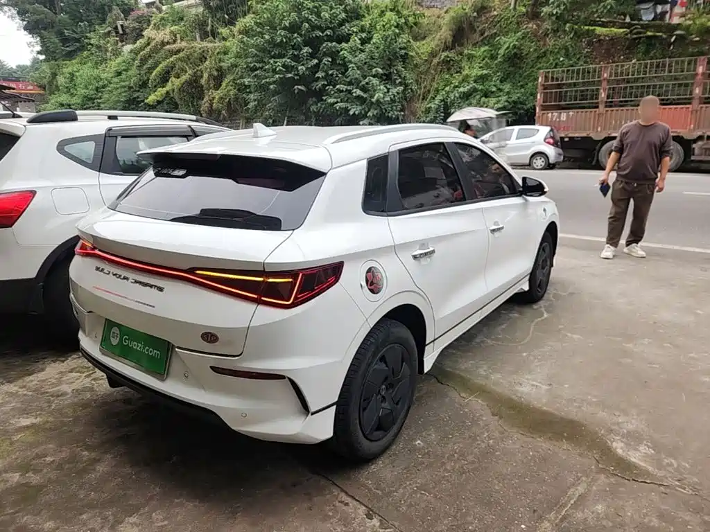 BYD e2 — миниатюра 7