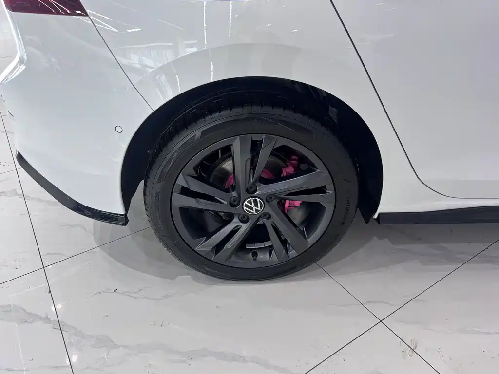 Volkswagen Golf — миниатюра 19