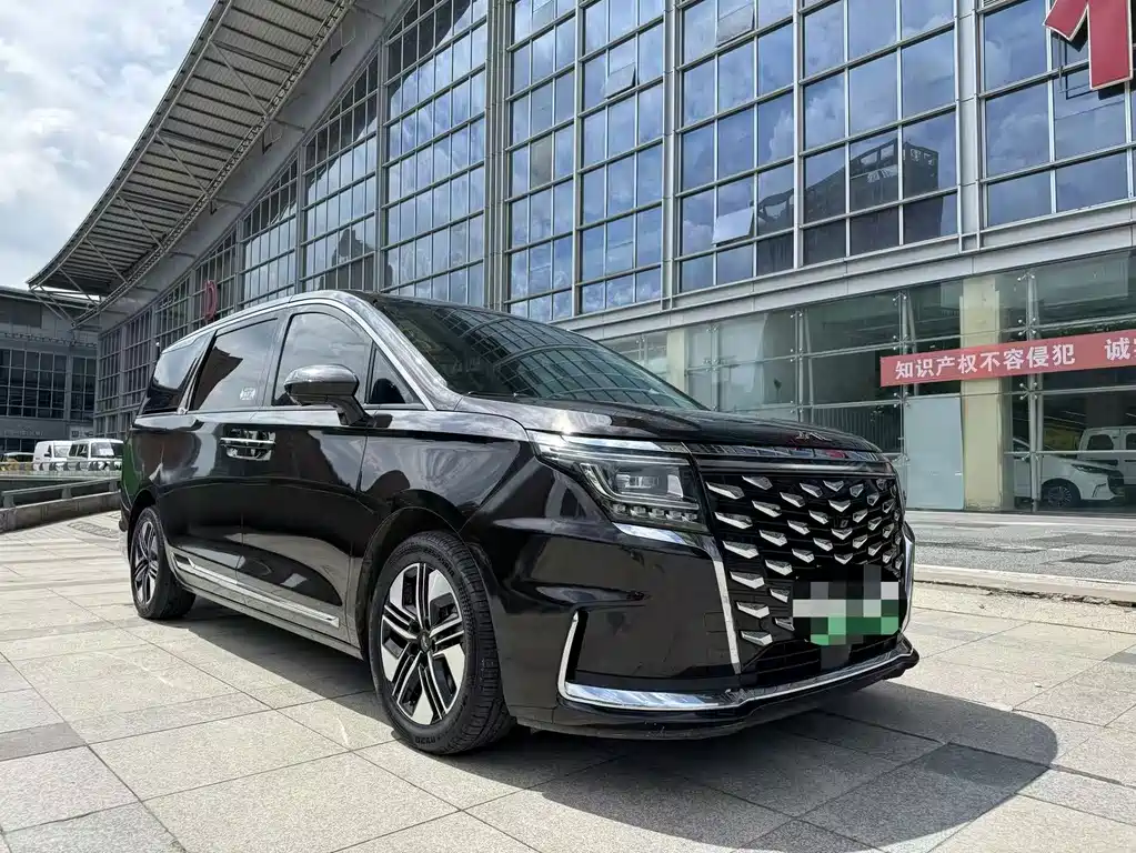 JAC Refine Refine RF8 PHEV — миниатюра 3