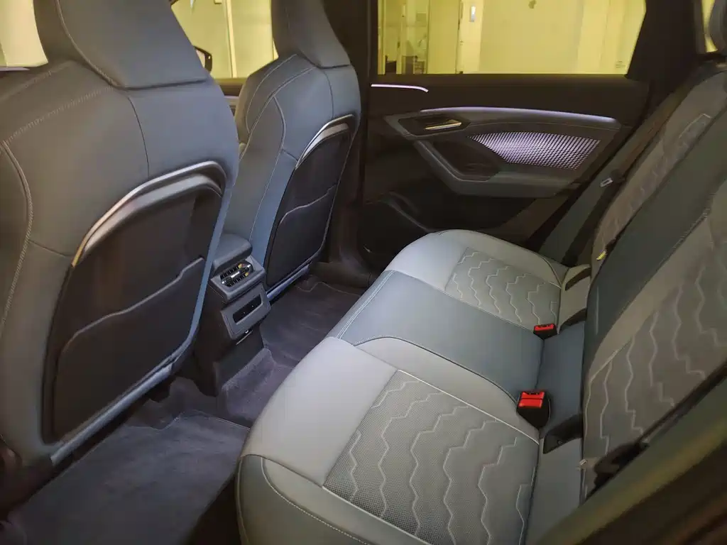 Audi Q6L e-tron — миниатюра 25