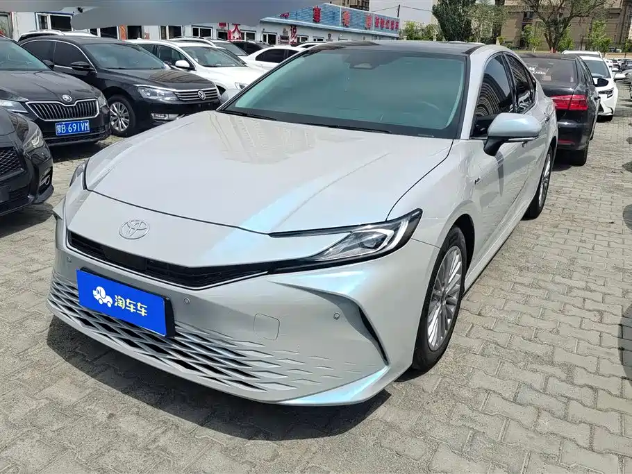 Toyota Camry 2024