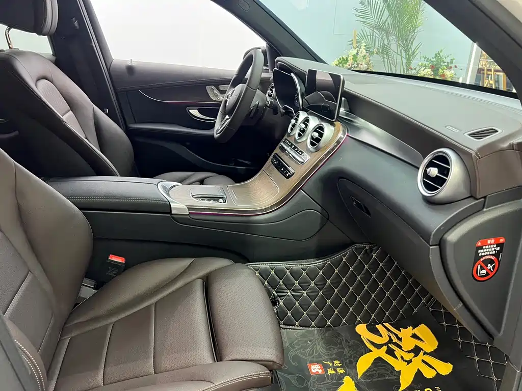 Mercedes-Benz GLC — миниатюра 11