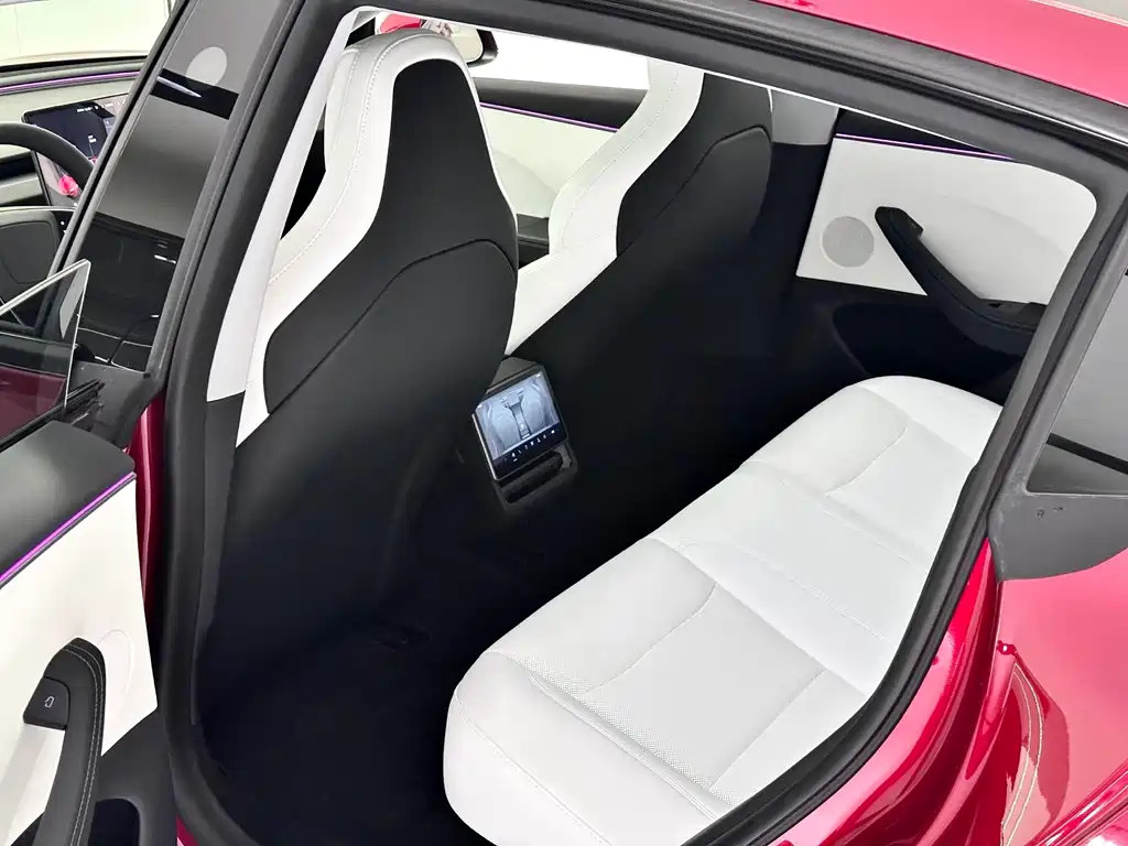 Tesla Model 3 — фотографии объявления, Фото 11
