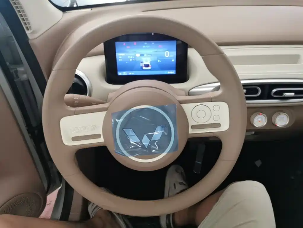 Wuling MINIEV — миниатюра 11