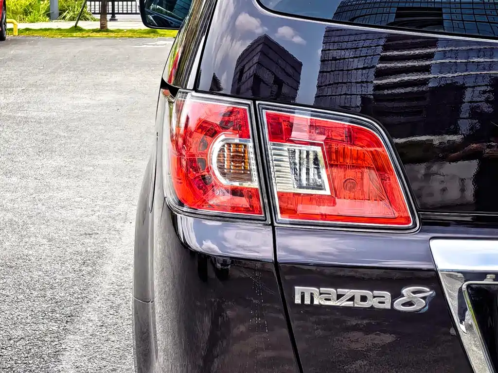Mazda 8 — миниатюра 9