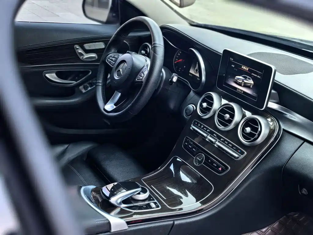 Mercedes-Benz C-Class — миниатюра 19