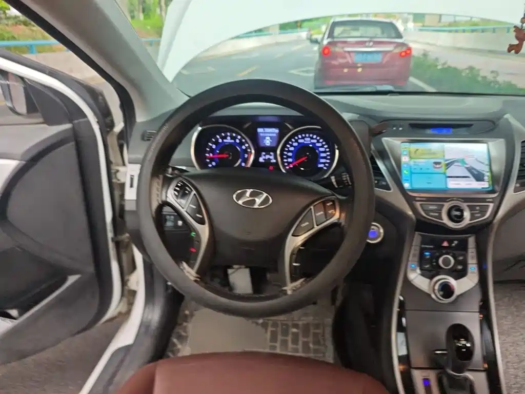 Hyundai Elantra Langdong — миниатюра 3