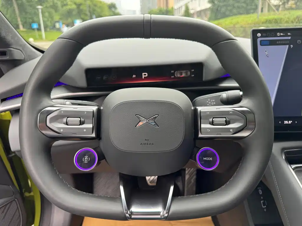 XPeng P7 — миниатюра 25