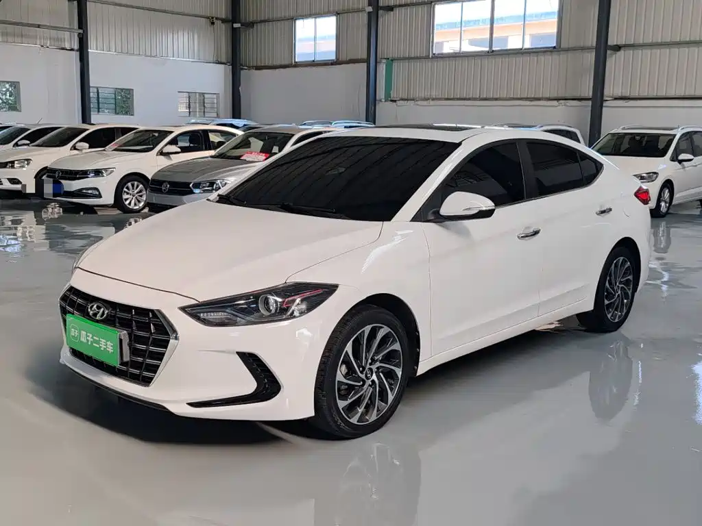 Hyundai Elantra — миниатюра 2