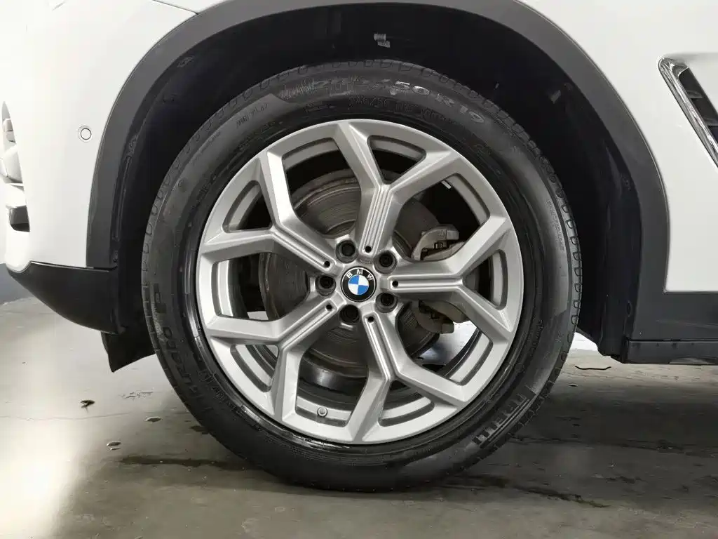 BMW X3 — миниатюра 17