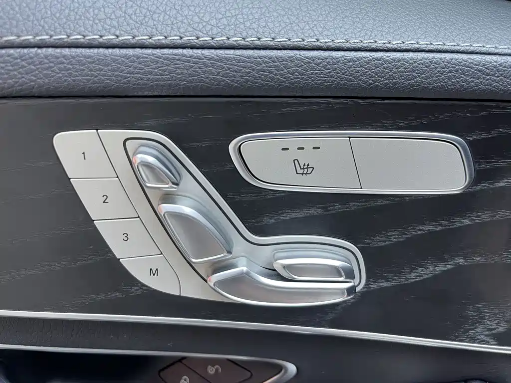Mercedes-Benz C-Class — миниатюра 10