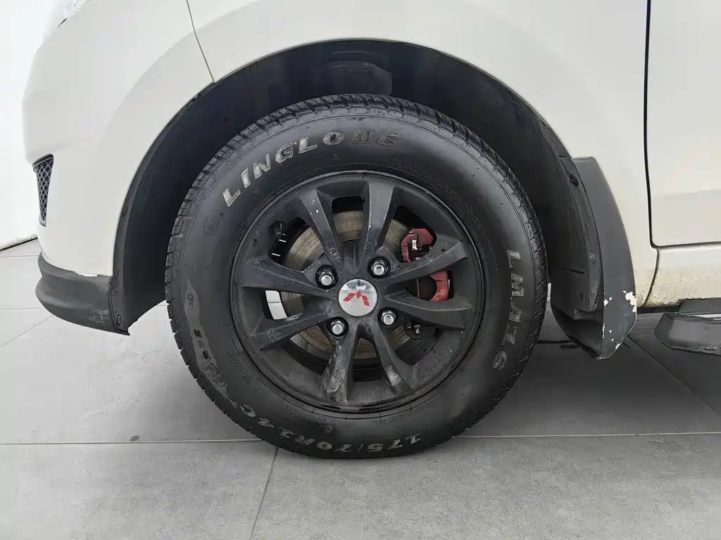 Wuling Hongguang — миниатюра 17