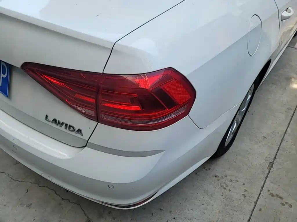 Volkswagen Lavida — миниатюра 8