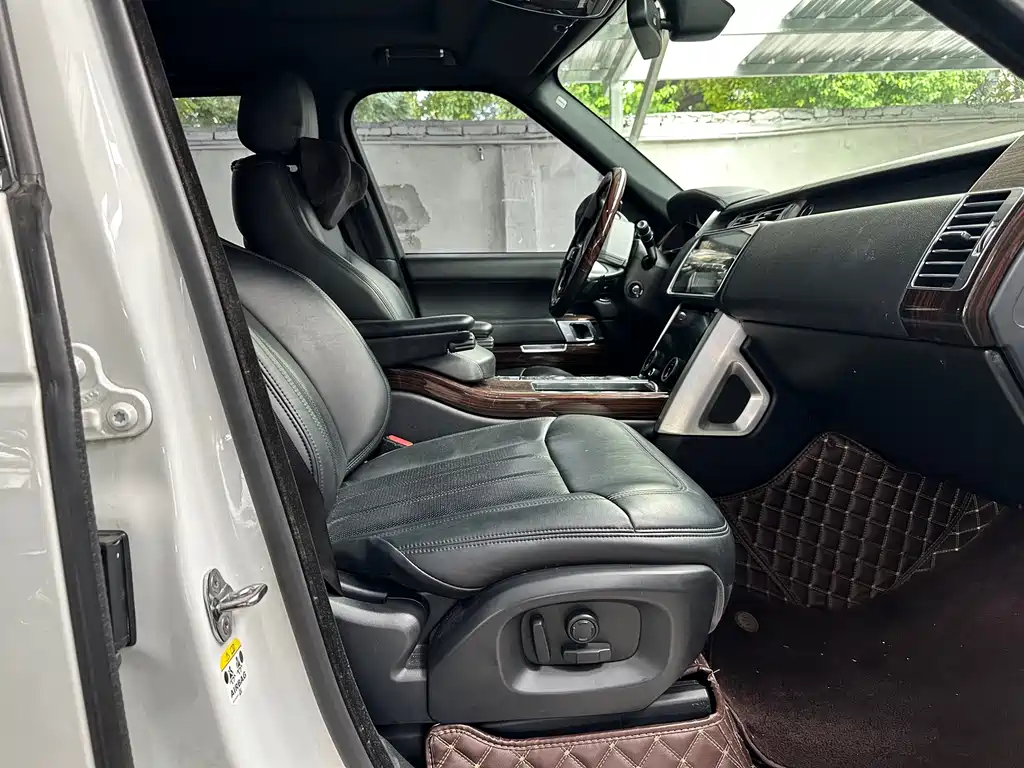 Land Rover Range Rover — миниатюра 9