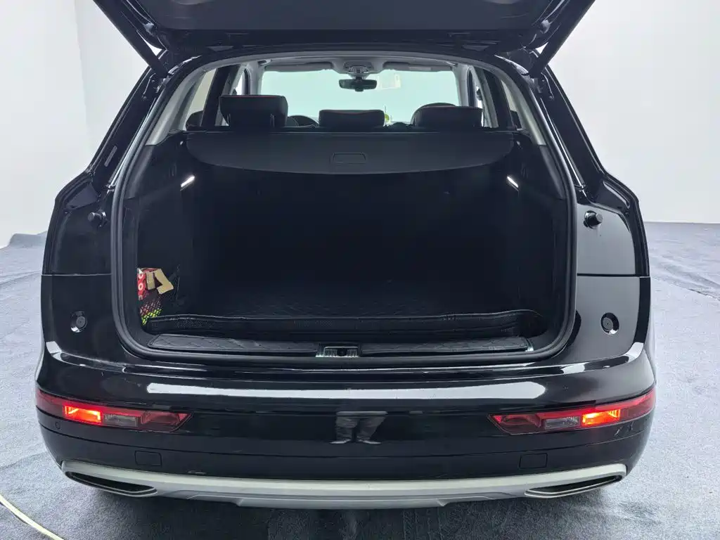 Audi Q5L — миниатюра 24
