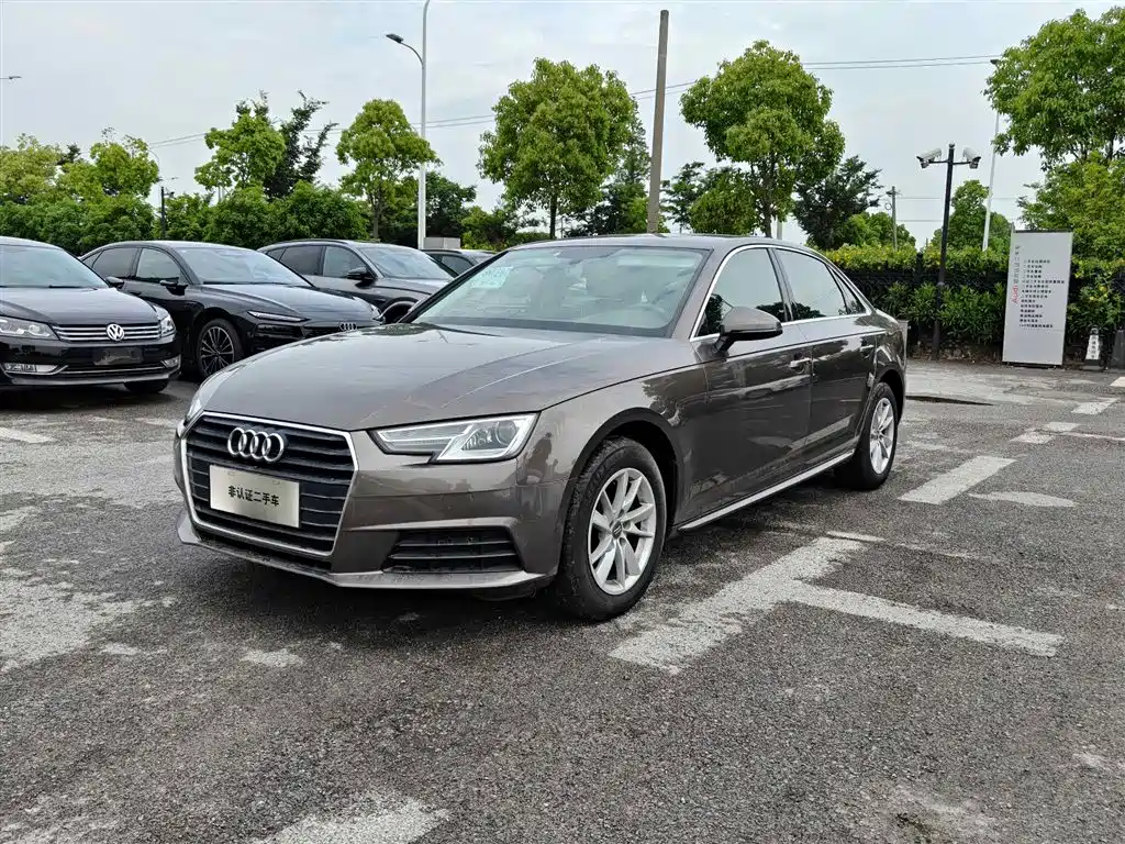 Купить Audi A4L