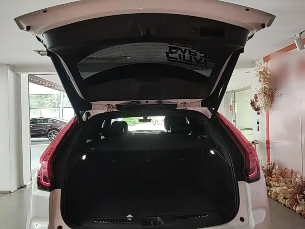 Cadillac XT4 — миниатюра 19