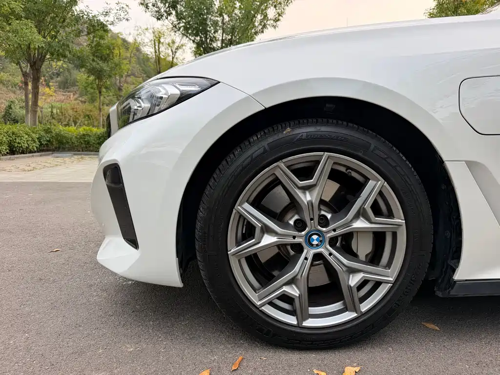 BMW i3 — миниатюра 4
