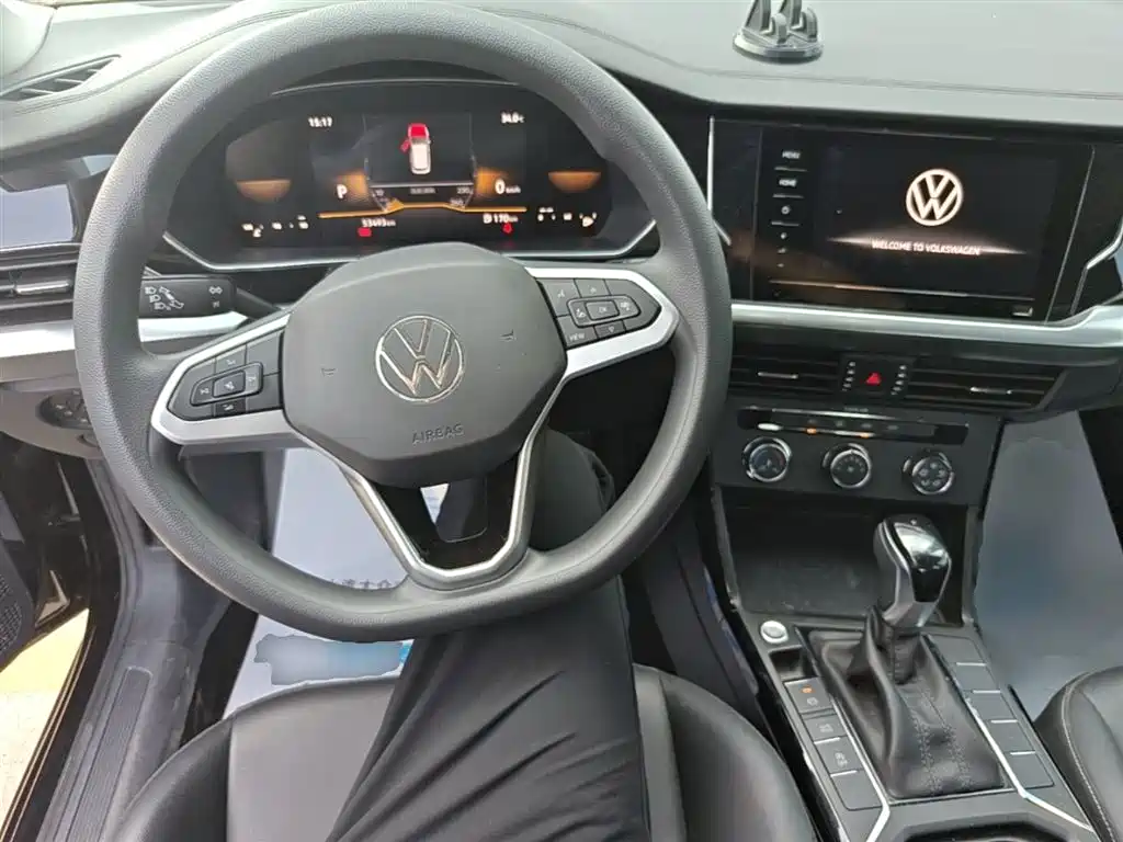 Volkswagen Passat 2025 280TSI