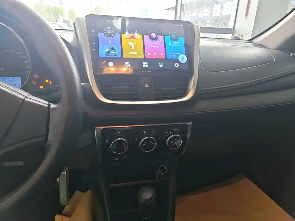 Toyota Yaris L — миниатюра 13