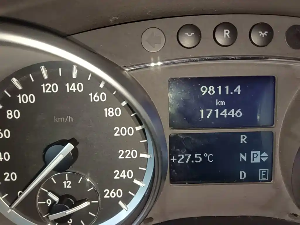 Mercedes-Benz R-Class — миниатюра 12