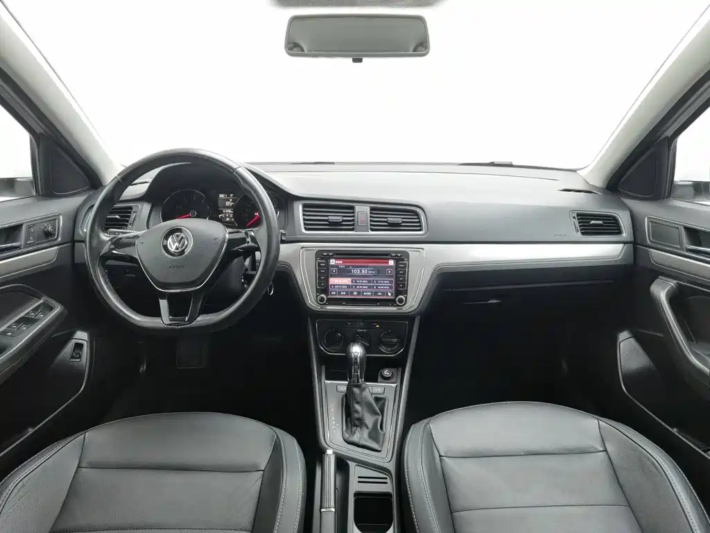 Volkswagen Lavida — миниатюра 5