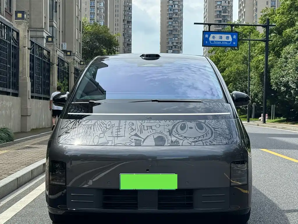 Li Auto Li MEGA — миниатюра 2