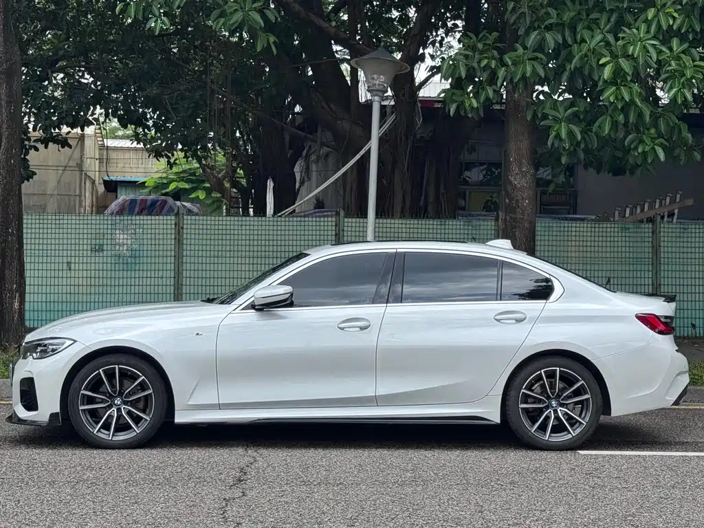 BMW 3 Series 3 2022 325Li M Sport