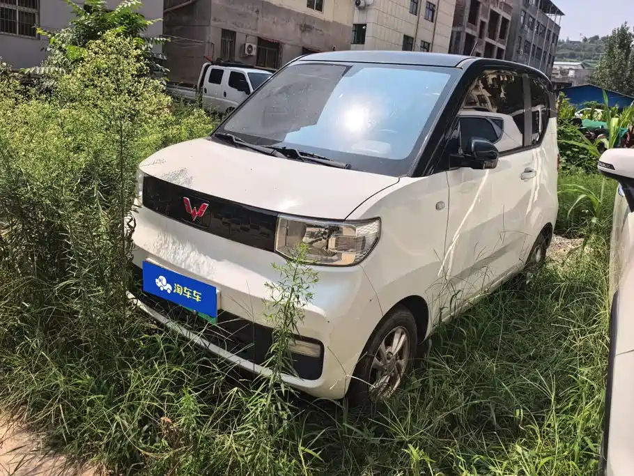 Заказать Wuling MINIEV 2021 года за 627 998 ₽  из Китая