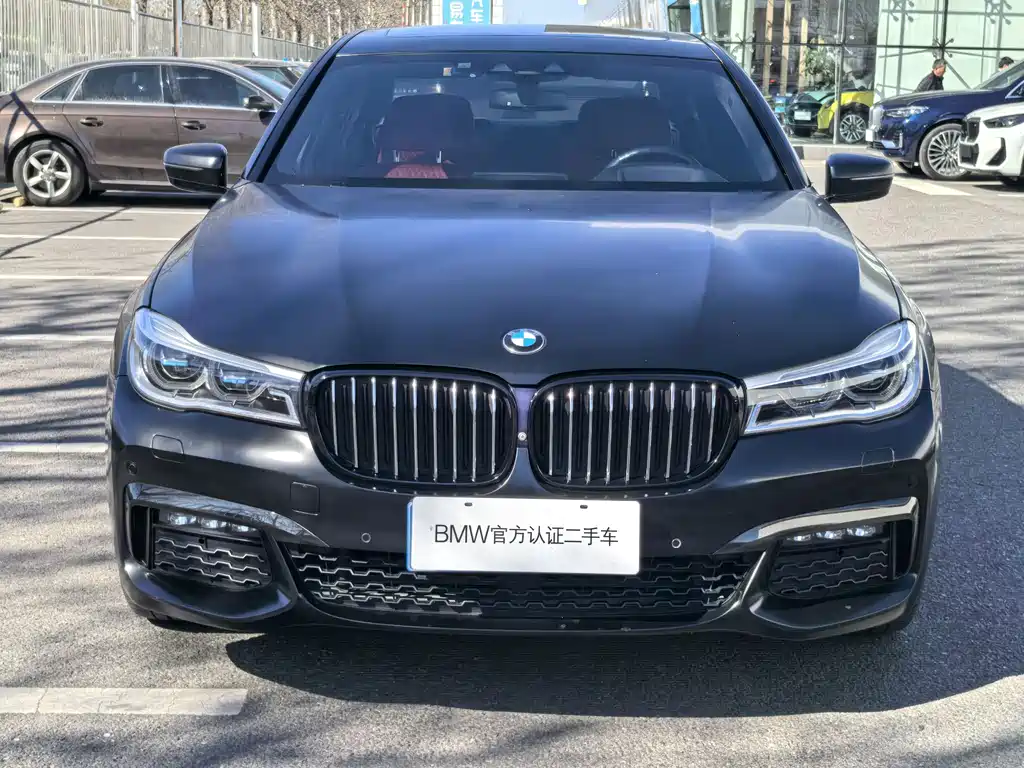 BMW 7 SERIES