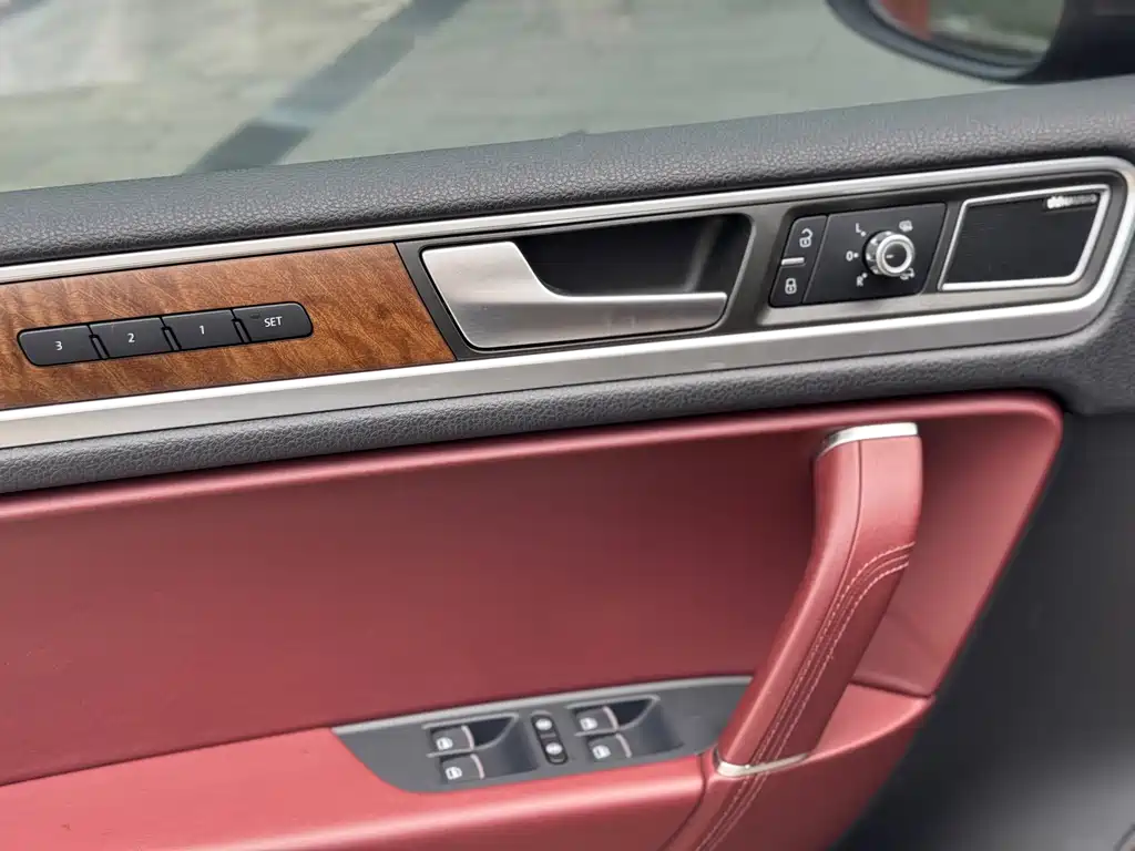 Volkswagen Touareg — миниатюра 13